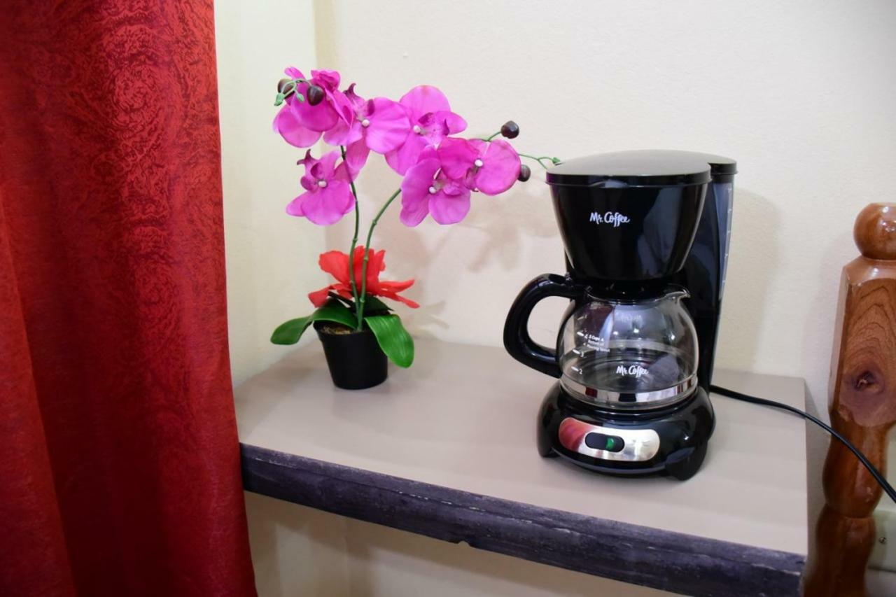 Bella Sombra Guest House Downtown Belize City Exterior photo
